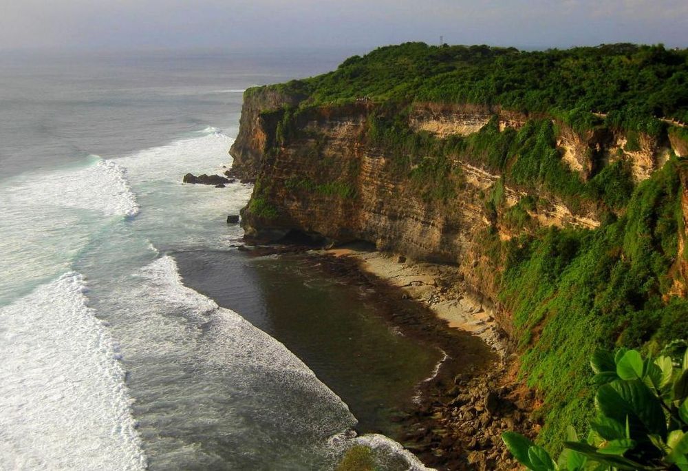 Limestone cliffs of the Bukit Peninsula