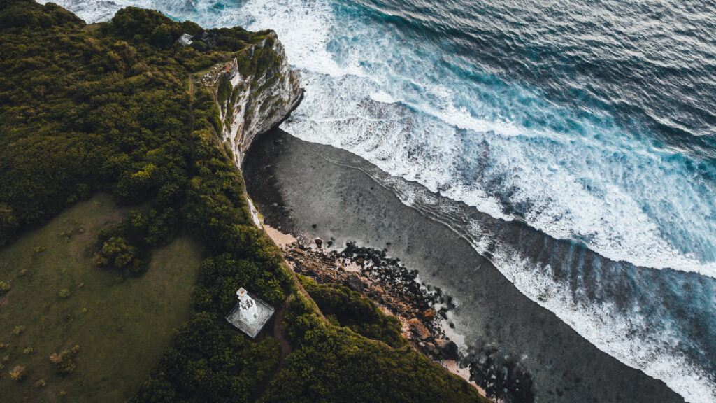 Limestone cliffs of the Bukit Peninsula